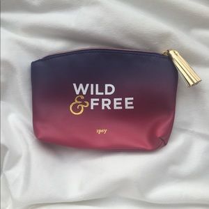 Cute makeup bag or coin purse!